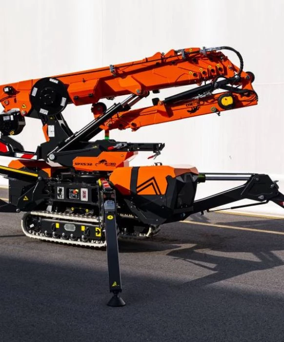 Jekko SPX 532 spider crane - 3,200 kg confined space crane Saudi Arabia
